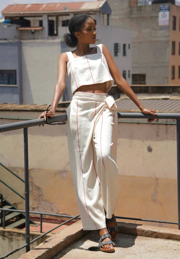Zunguka wrap pants Hadithi