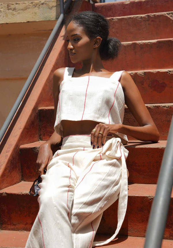 Zunguka wrap pants Hadithi